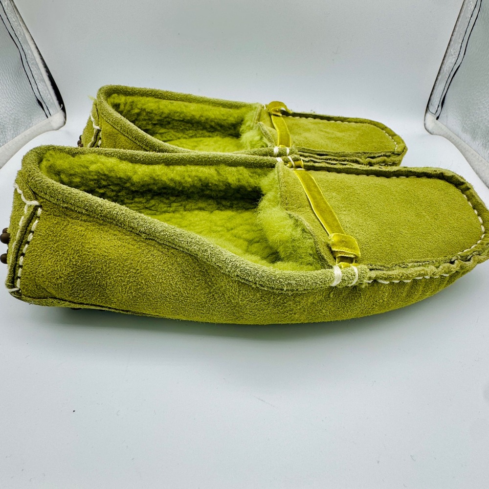 Patricia Green Suede Shearling Lined Moccasin Slippers Womens Size 7M Boho Chic